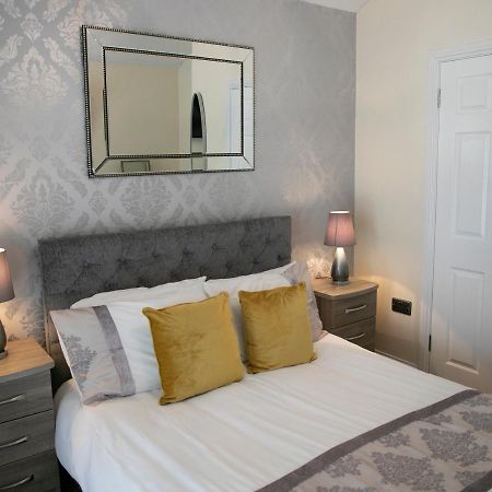 Arch House B&B & Apartments 애슬론 외부 사진
